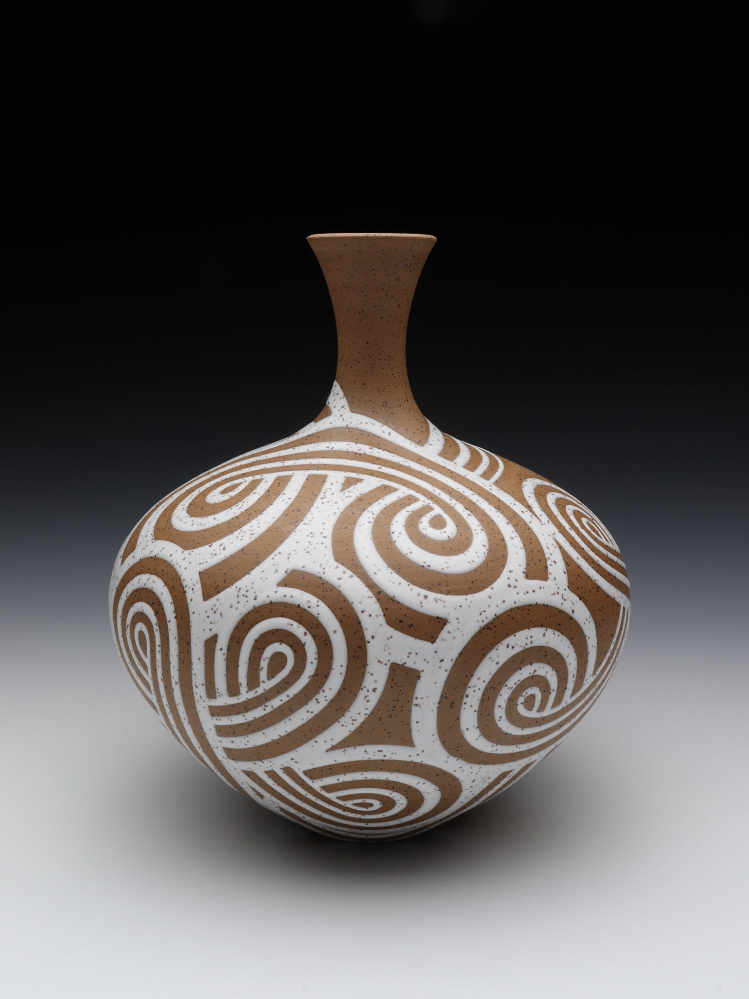 Belly Swirl [8.4in / 21.3cm Tall]