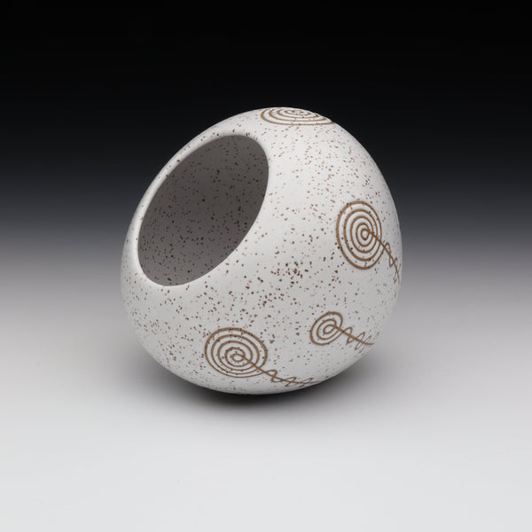Small Spiral Vase [3.7in / 9.5cm Tall]