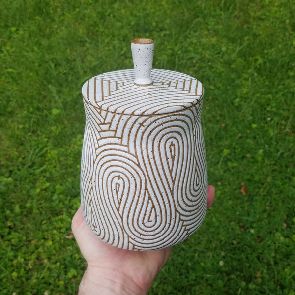 Jar with White Glaze on Speckled Clay (7.5 in / 19 cm tall)