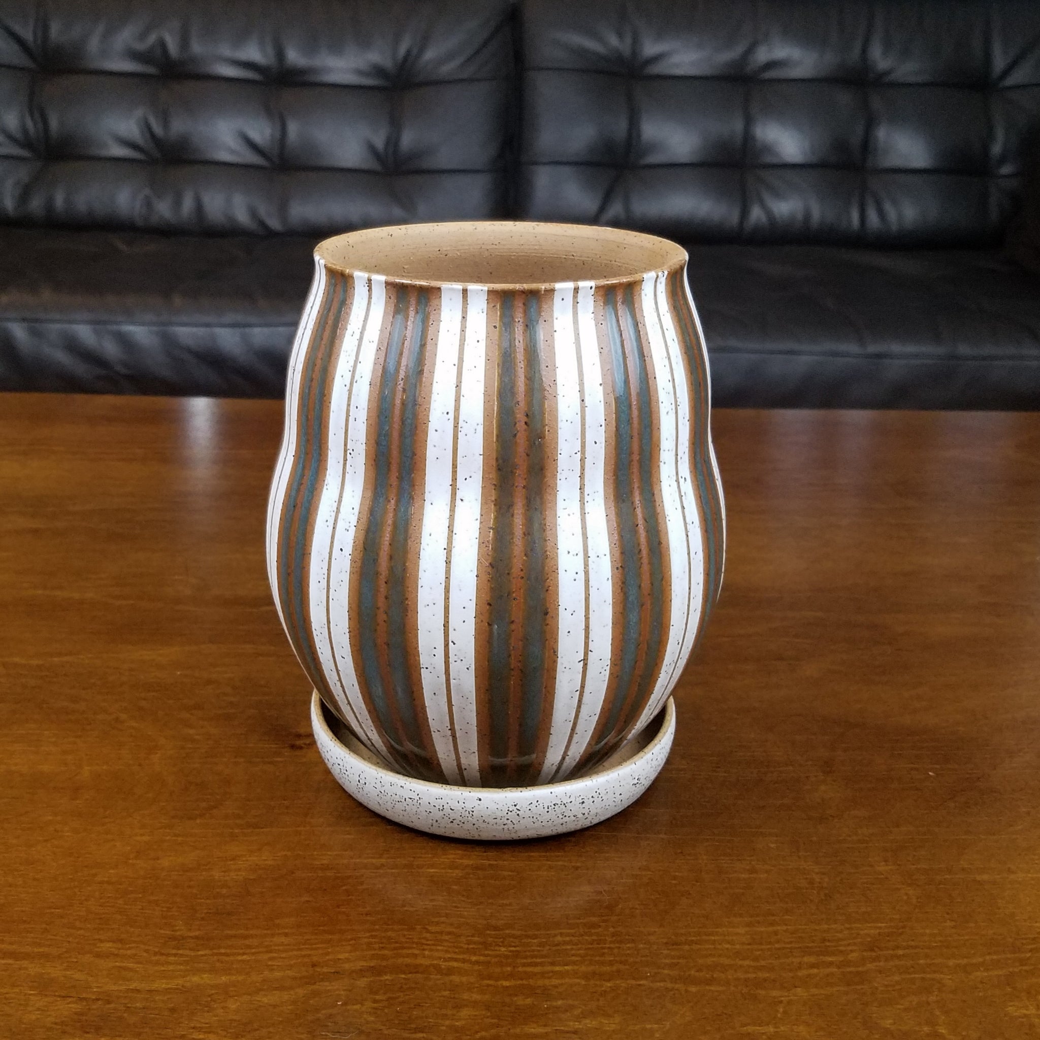Striped Planter on Speckled Clay (7 in / 18 cm tall)