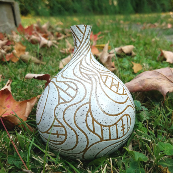 Vase in Speckled Clay (5.5 in / 14 cm tall)