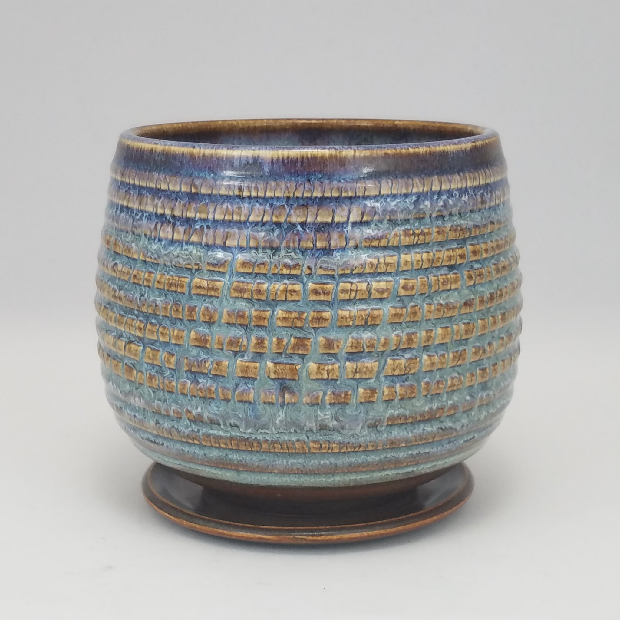 Textured Planter with Magic Glaze (5 in / 13 cm tall)
